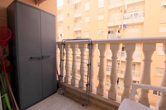 2 makuuhuone Huoneisto myytävänä paikassa Antonio Machado, Torrevieja mukana uima-altaan - 120 000 € (Ref: 9548884)