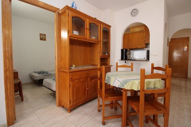2 makuuhuone Huoneisto myytävänä paikassa Antonio Machado, Torrevieja mukana uima-altaan - 120 000 € (Ref: 9548884)