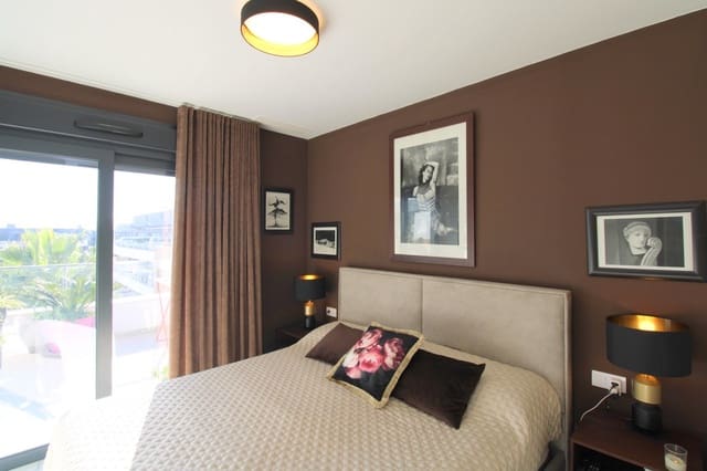 2 slaapkamer Penthouse te koop in Playa Flamenca, Orihuela met zwembad - € 499.000 (Ref: 9548886)