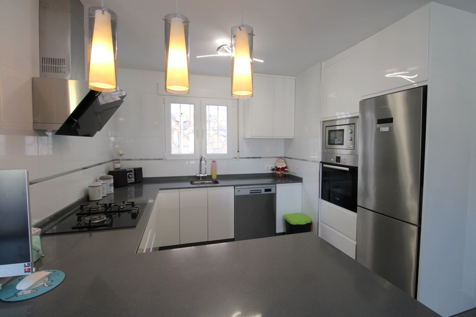 3 makuuhuone Huvila myytävänä paikassa Villamartin mukana uima-altaan - 385 000 € (Ref: 9548887)