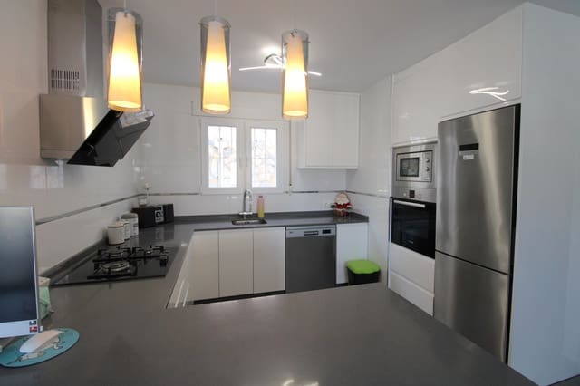 3 makuuhuone Huvila myytävänä paikassa Villamartin, Orihuela mukana uima-altaan - 385 000 € (Ref: 9548887)