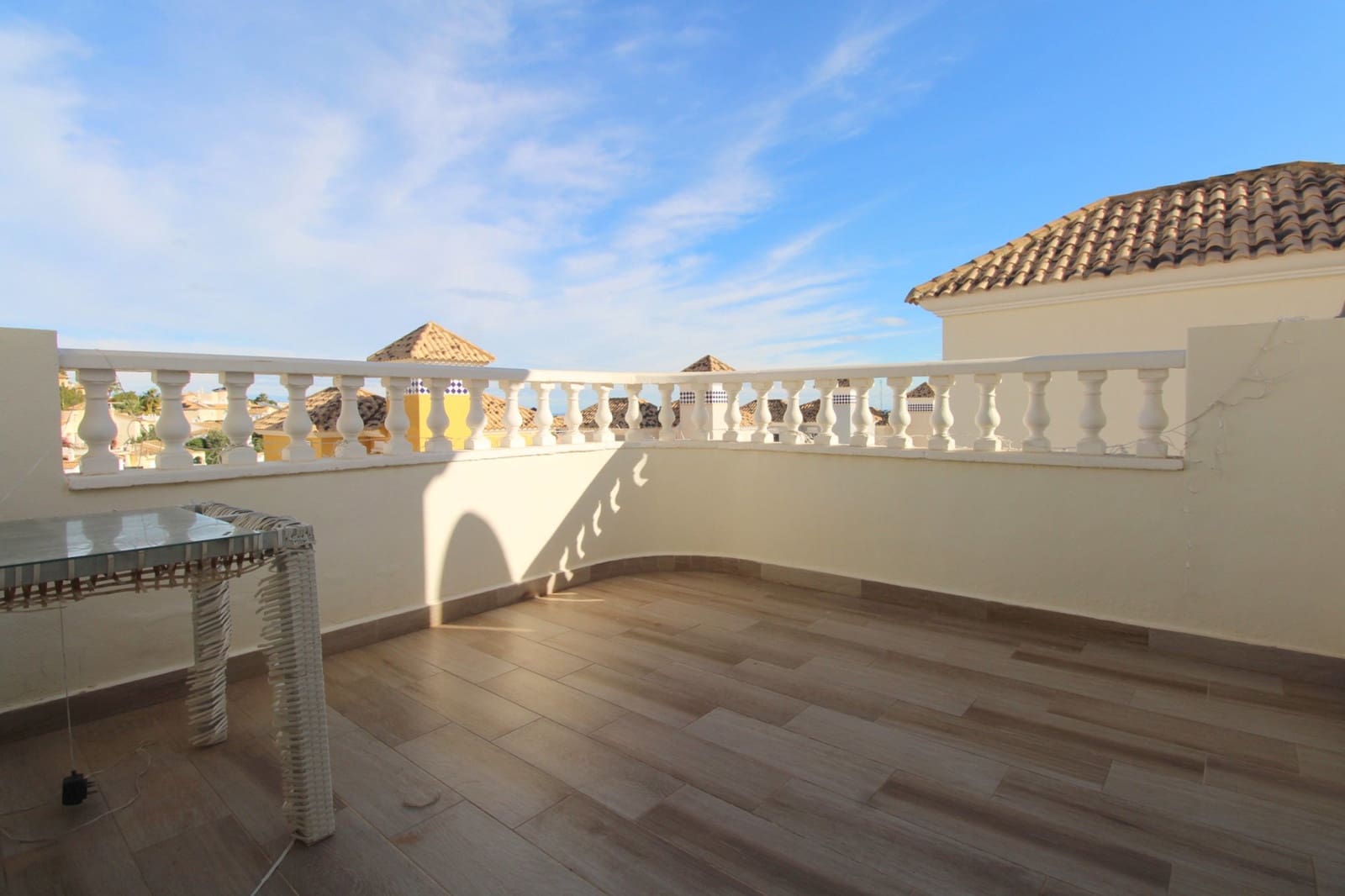 3 makuuhuone Huvila myytävänä paikassa Villamartin mukana uima-altaan - 385 000 € (Ref: 9548887)