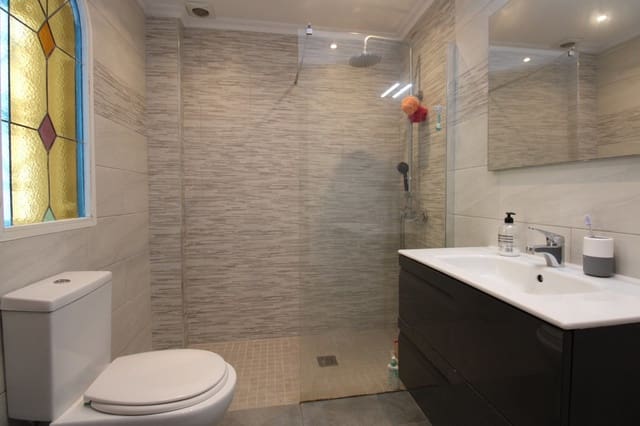 3 makuuhuone Huvila myytävänä paikassa Villamartin, Orihuela mukana uima-altaan - 385 000 € (Ref: 9548887)