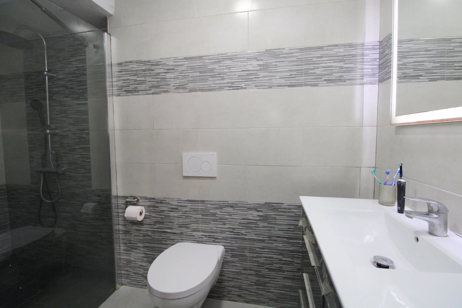 3 makuuhuone Huvila myytävänä paikassa Villamartin mukana uima-altaan - 385 000 € (Ref: 9548887)