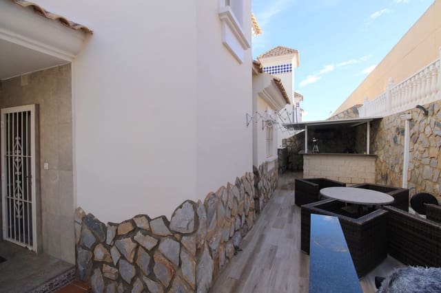 3 makuuhuone Huvila myytävänä paikassa Villamartin, Orihuela mukana uima-altaan - 385 000 € (Ref: 9548887)