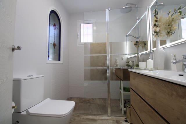 3 sypialnia Willa na sprzedaż w Villamartin, Orihuela z basenem - 410 000 € (Ref: 9548888)