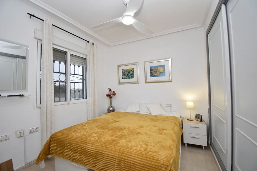 Apartamento de 2 habitaciones en Los Altos en venta con piscina - 189.999 € (Ref: 9551026)