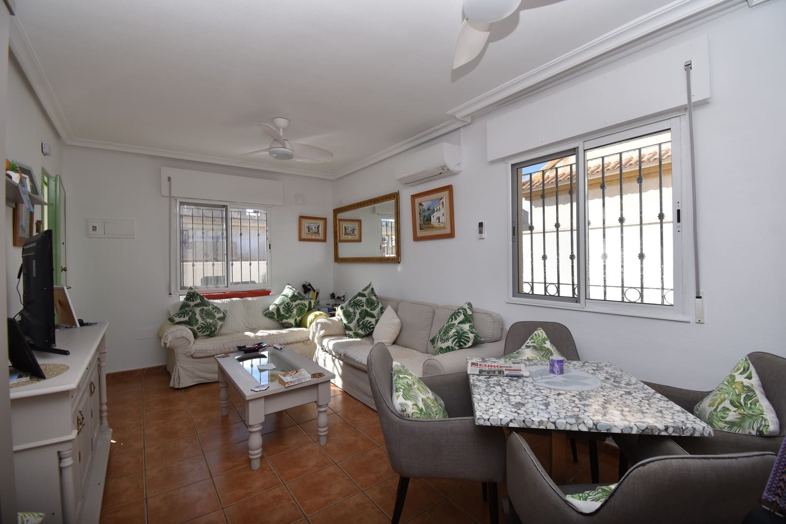 3 Zimmer Haus zu verkaufen in La Zenia mit Pool - 319.000 € (Ref: 9551027)