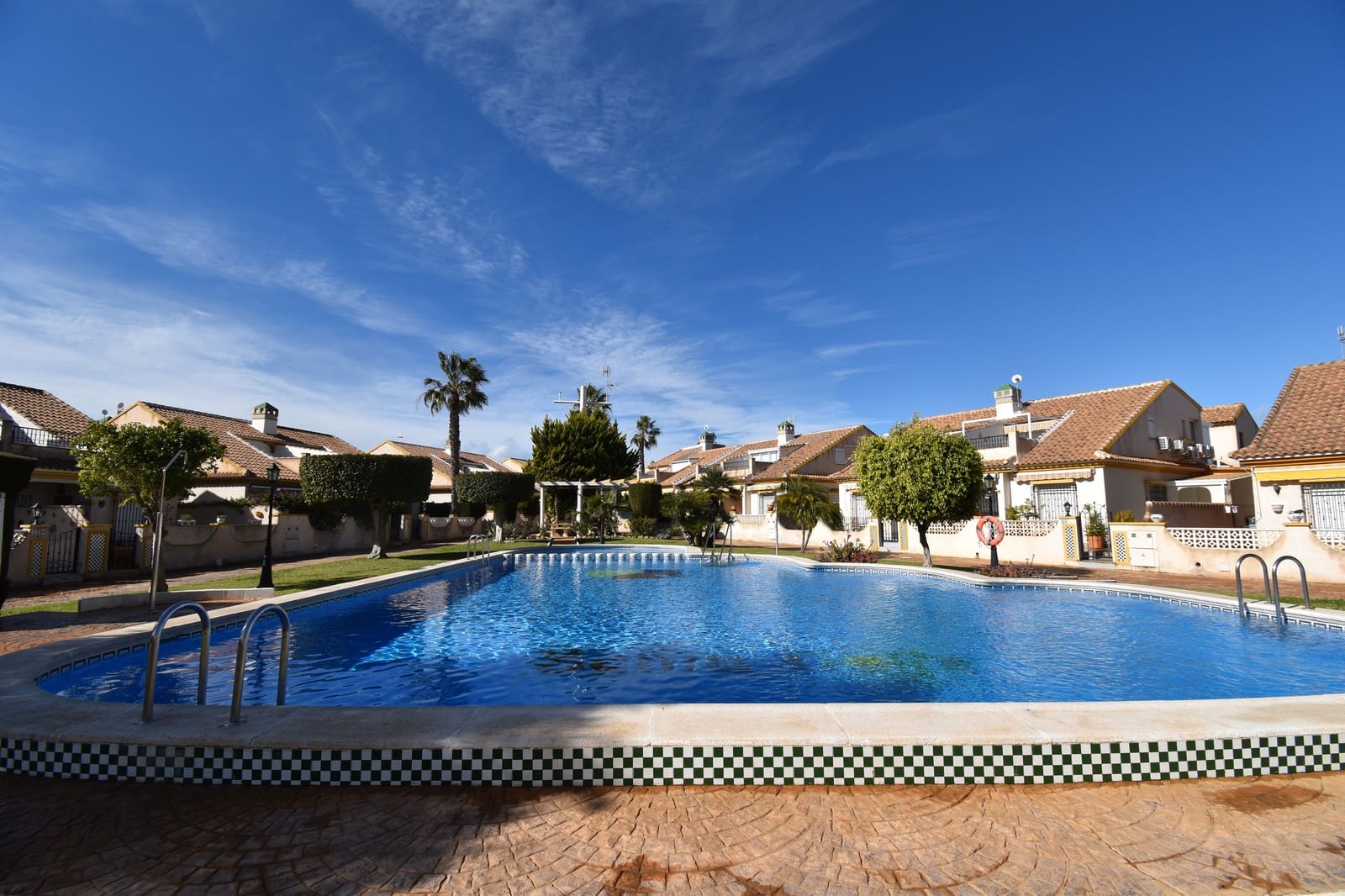 3 Zimmer Haus zu verkaufen in La Zenia mit Pool - 319.000 € (Ref: 9551027)