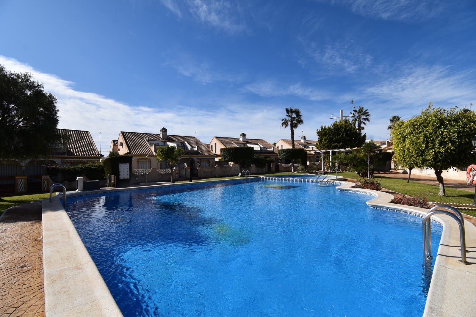 3 Zimmer Haus zu verkaufen in La Zenia mit Pool - 319.000 € (Ref: 9551027)