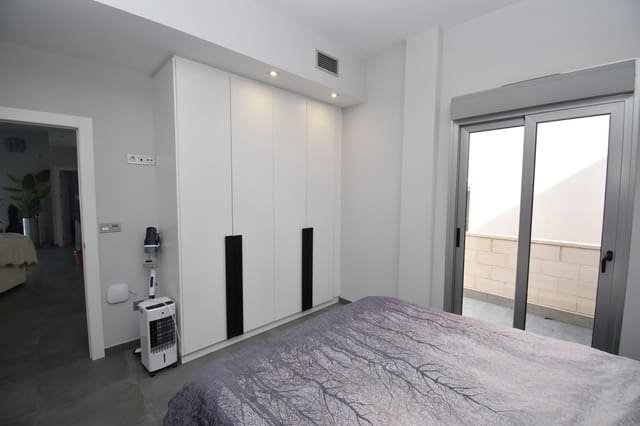 5 quarto Moradia para venda em Villamartin, Orihuela com piscina - 489 000 € (Ref: 9568175)