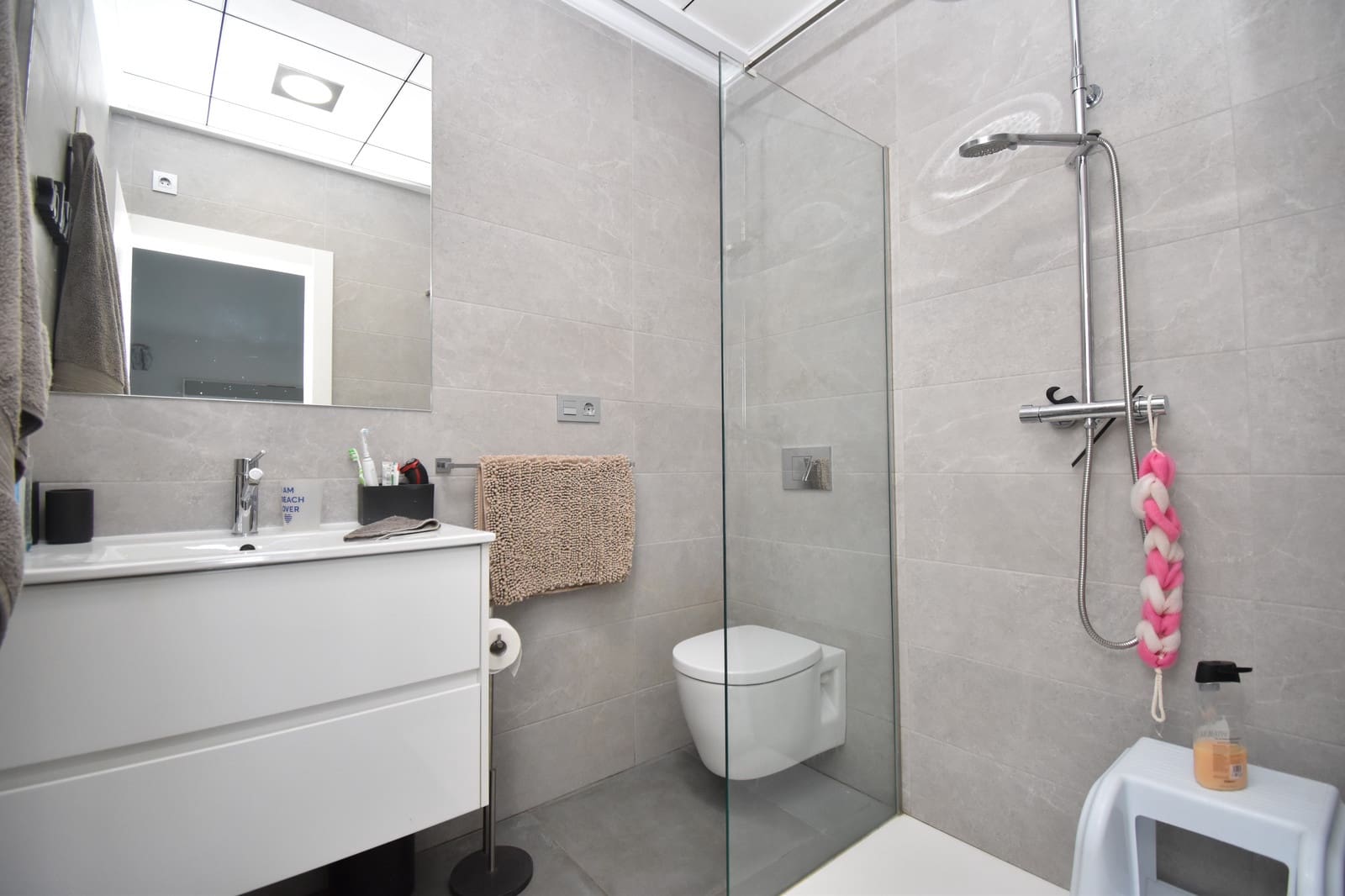 5 quarto Moradia para venda em Villamartin com piscina - 489 000 € (Ref: 9568175)