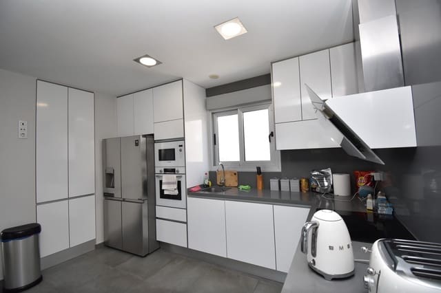 5 quarto Moradia para venda em Villamartin, Orihuela com piscina - 489 000 € (Ref: 9568175)