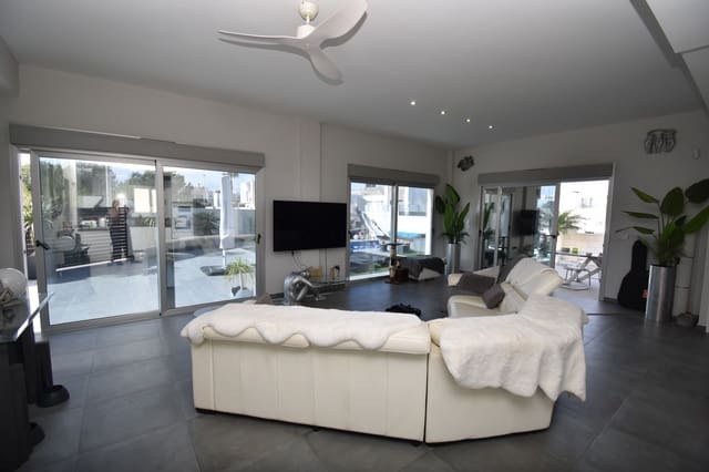 5 quarto Moradia para venda em Villamartin, Orihuela com piscina - 489 000 € (Ref: 9568175)