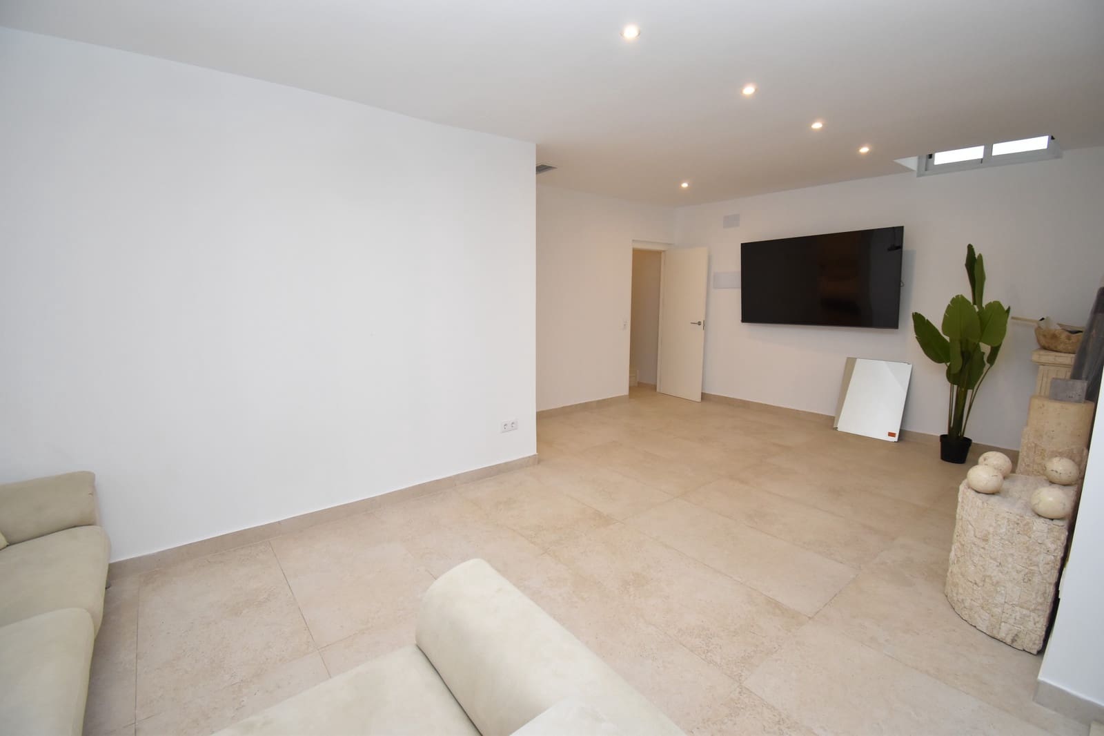 5 quarto Moradia para venda em Villamartin com piscina - 489 000 € (Ref: 9568175)