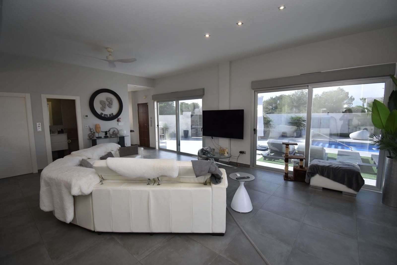 5 quarto Moradia para venda em Villamartin com piscina - 489 000 € (Ref: 9568175)