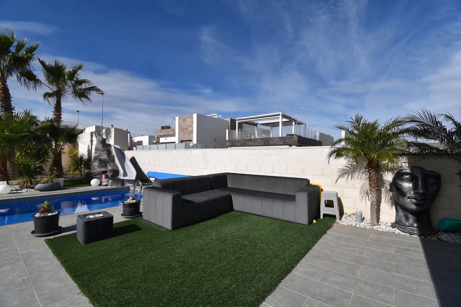 5 quarto Moradia para venda em Villamartin com piscina - 489 000 € (Ref: 9568175)