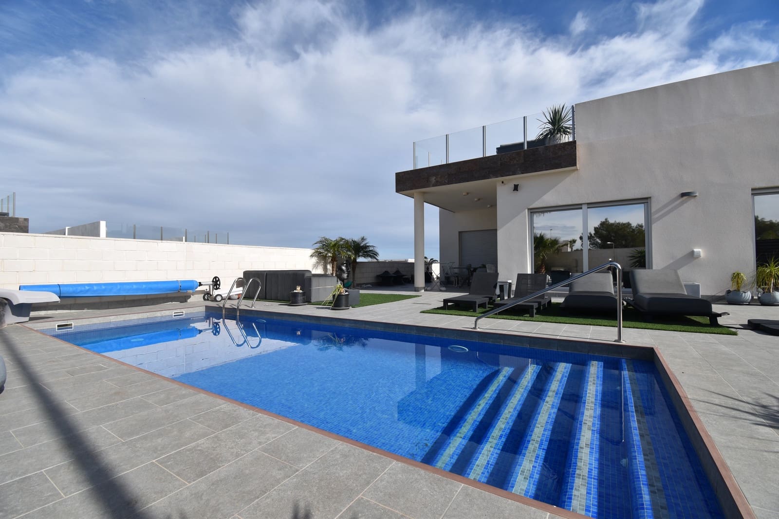 5 quarto Moradia para venda em Villamartin com piscina - 489 000 € (Ref: 9568175)