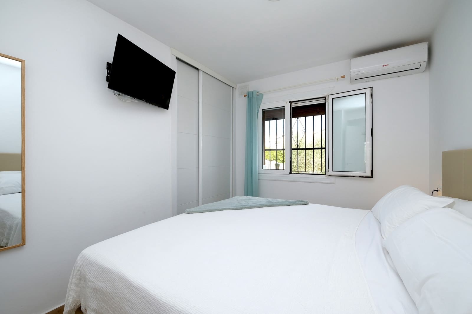 1 Zimmer Apartment zu verkaufen in Villamartin mit Pool - 124.995 € (Ref: 9574040)