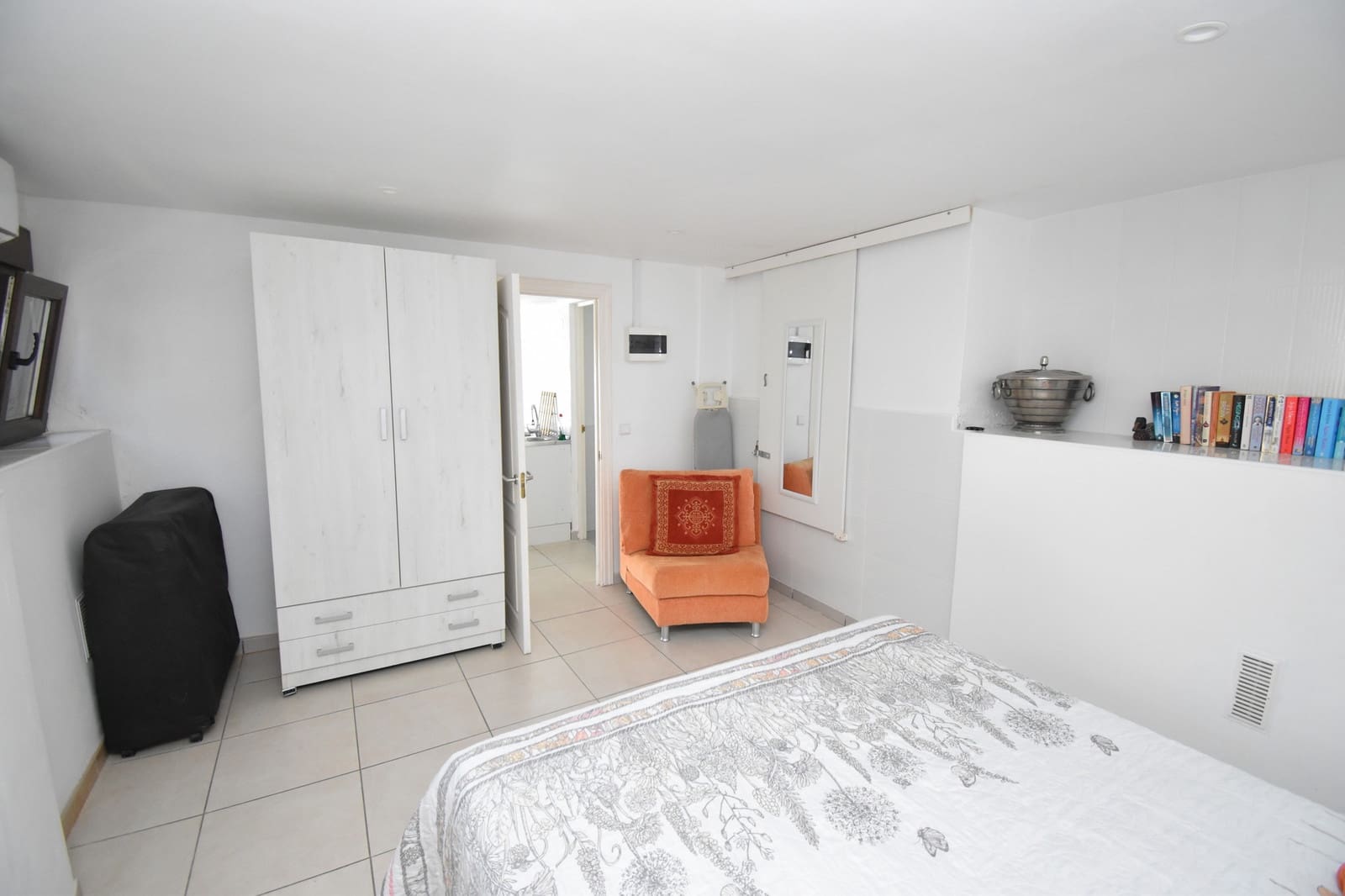 Chalet de 4 habitaciones en La Zenia en venta con piscina - 669.999 € (Ref: 9585911)