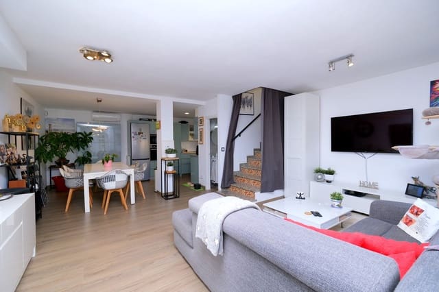 2 soveværelse Byhus til salg i Villamartin, Orihuela med swimmingpool - € 299.999 (Ref: 9585912)