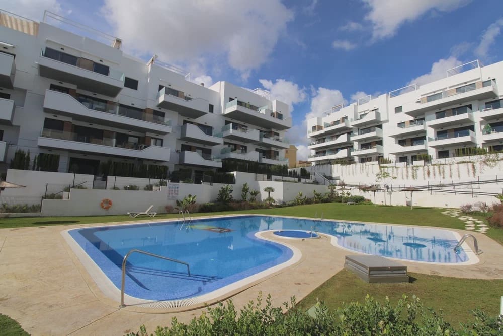 3 quarto Apartamento para venda em Villamartin com piscina - 280 000 € (Ref: 9585913)