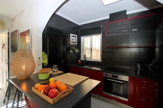 Chalet de 3 habitaciones en Villamartin, Orihuela en venta - 284.000 € (Ref: 9594761)