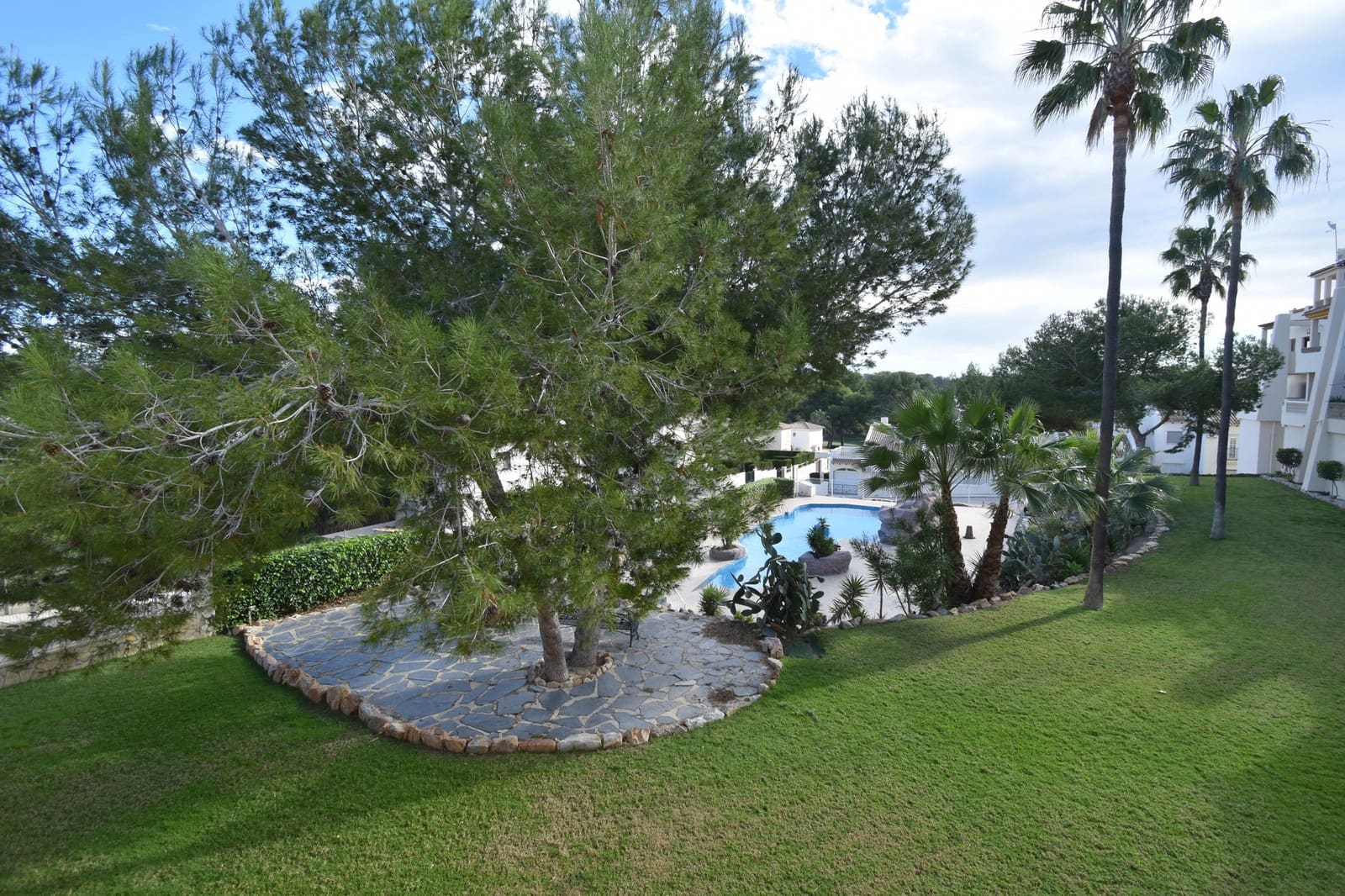 2 soveværelse Lejlighed til salg i Las Ramblas Golf med swimmingpool - € 180.000 (Ref: 9604654)