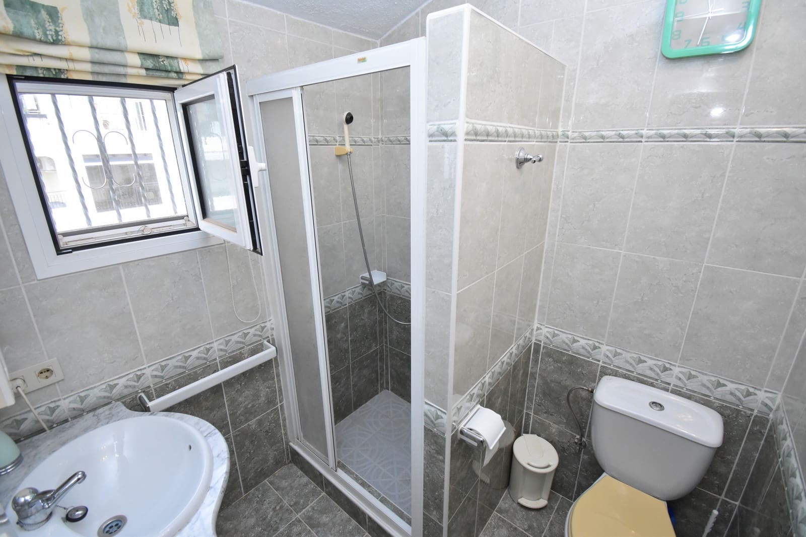 2 sovrum Hus till salu i Villamartin med pool - 219 999 € (Ref: 9607575)