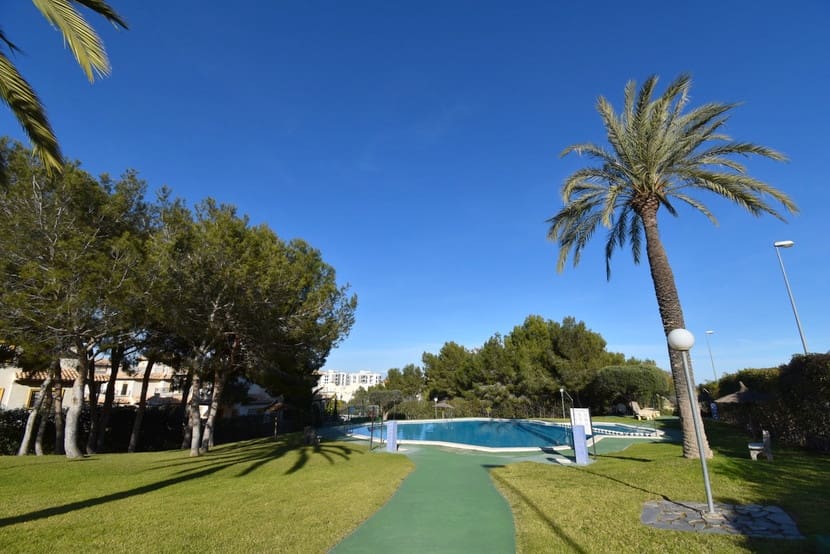 2 bedroom Apartment for sale in Villamartin with pool - € 129,999 (Ref: 9607576)
