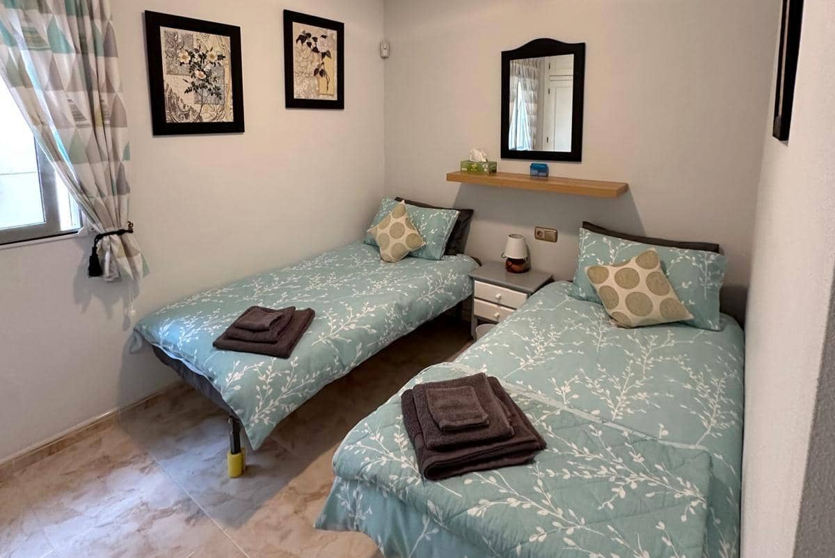 2 bedroom Apartment for sale in Villamartin with pool - € 129,999 (Ref: 9607576)