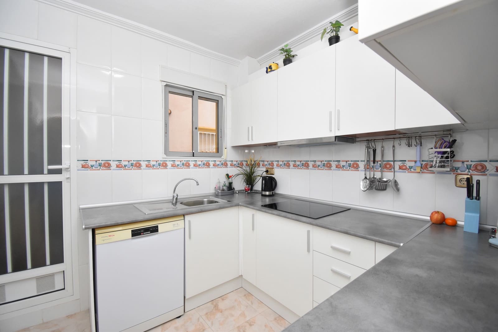 2 bedroom Apartment for sale in Villamartin with pool - € 129,999 (Ref: 9607576)