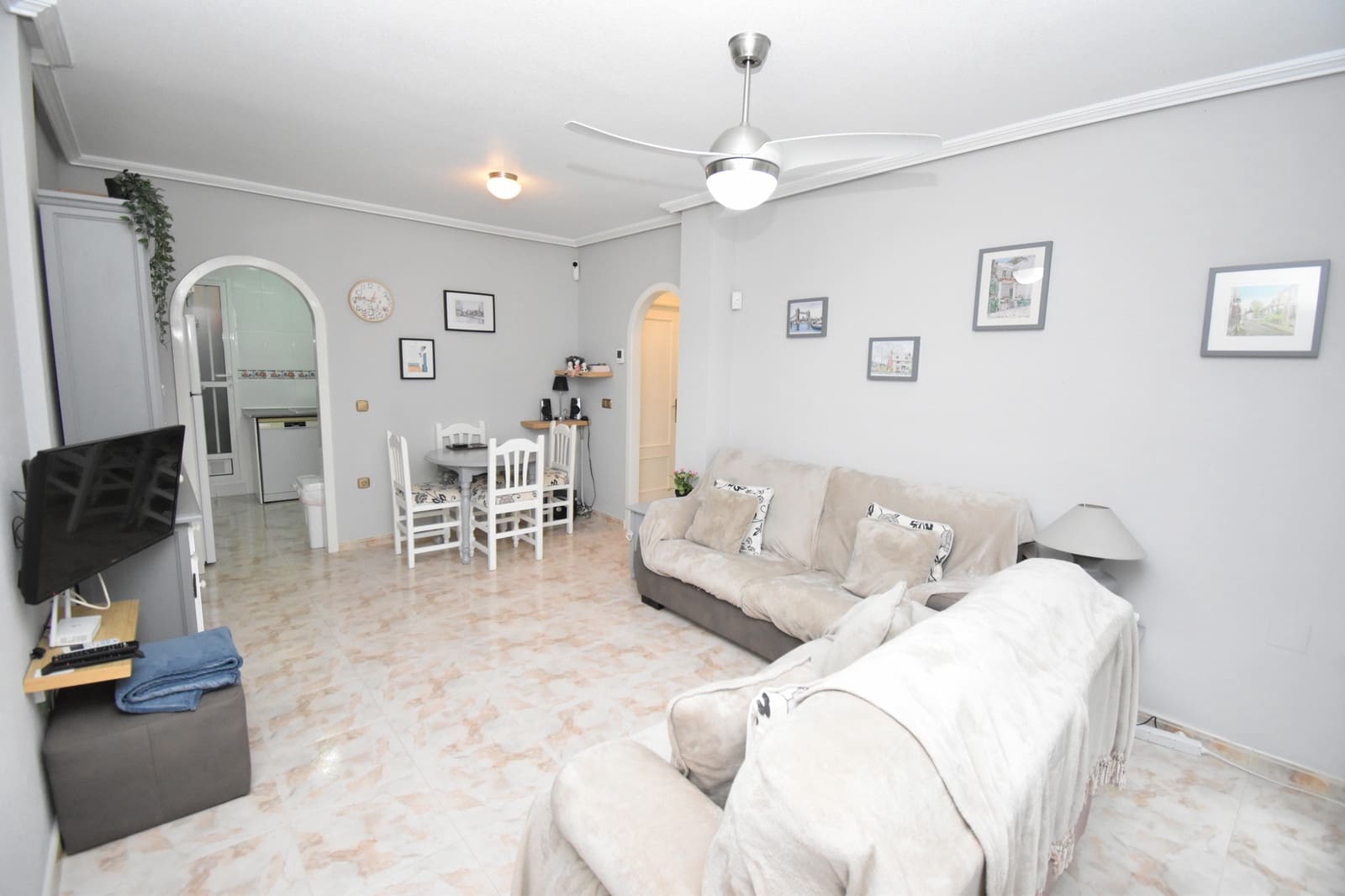 2 bedroom Apartment for sale in Villamartin with pool - € 129,999 (Ref: 9607576)