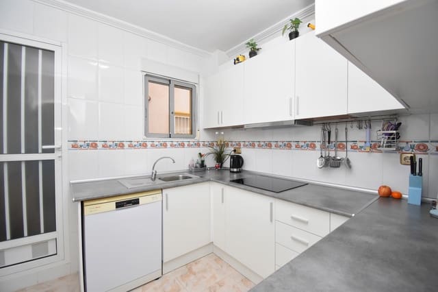 2 bedroom Apartment for sale in Villamartin, Orihuela with pool - € 129,999 (Ref: 9607576)