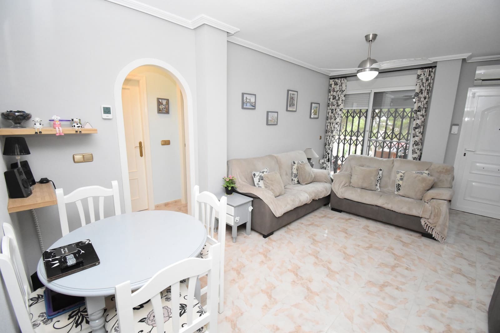 2 bedroom Apartment for sale in Villamartin with pool - € 129,999 (Ref: 9607576)