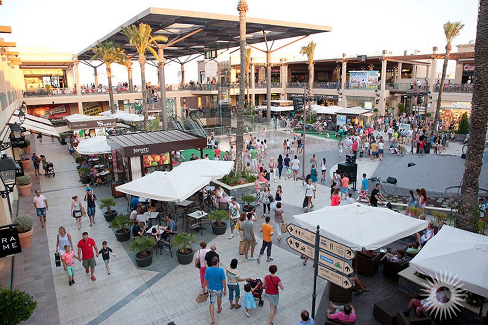 2 bedroom Apartment for sale in Villamartin with pool - € 129,999 (Ref: 9607576)