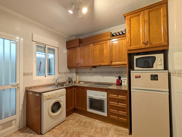 Casa de 2 habitaciones en Punta Prima, Torrevieja en venta con piscina - 169.999 € (Ref: 9611157)