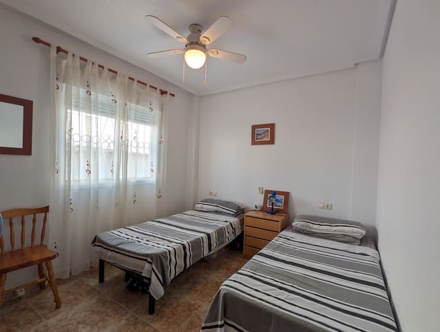 Casa de 2 habitaciones en Punta Prima, Torrevieja en venta con piscina - 169.999 € (Ref: 9611157)