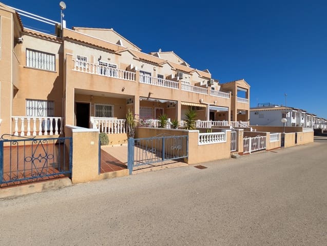 Casa de 2 habitaciones en Punta Prima, Torrevieja en venta con piscina - 169.999 € (Ref: 9611157)