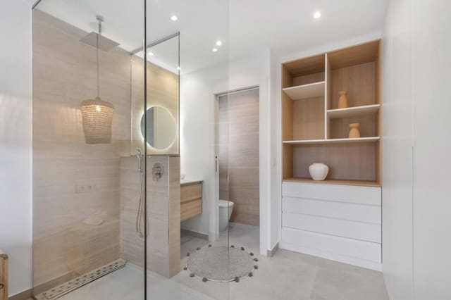 Apartamento de 2 habitaciones en Los Alcázares en venta con piscina garaje - 279.900 € (Ref: 9611159)