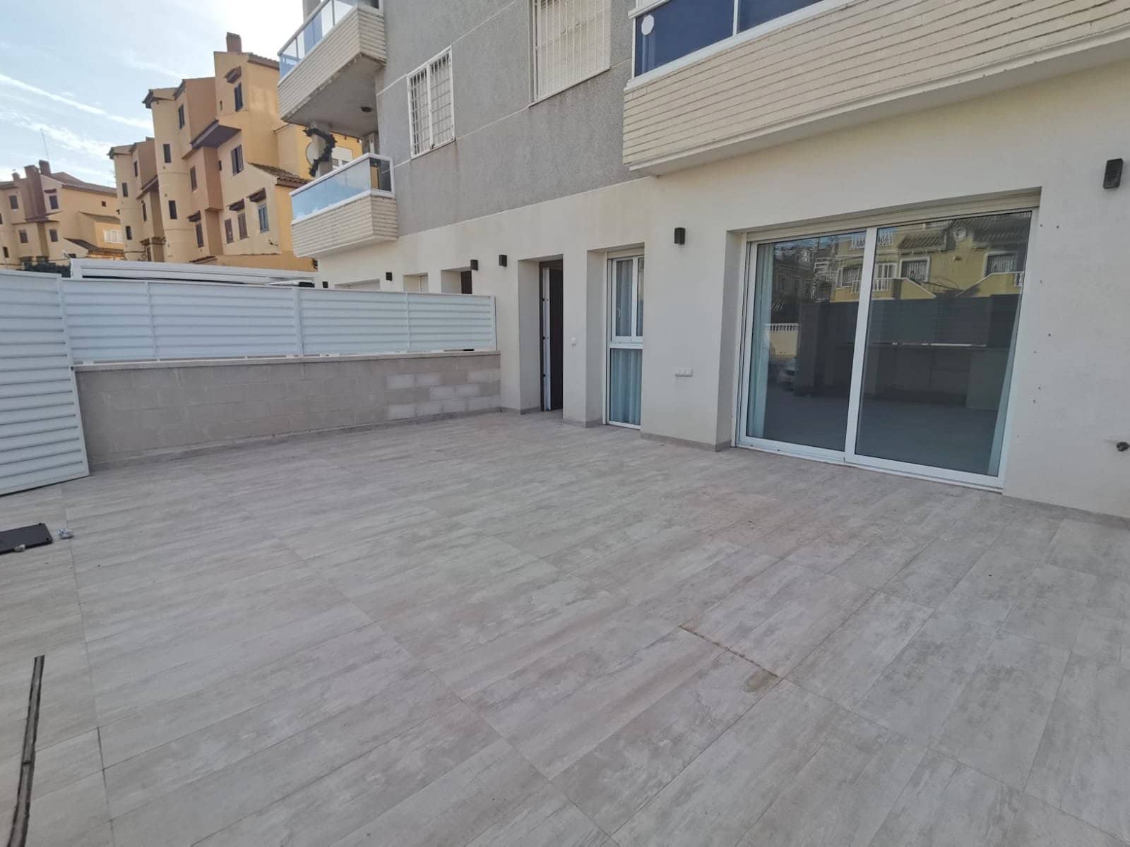 3 chambre Appartement à vendre à Torrevieja avec piscine - 350 000 € (Ref: 9615177)