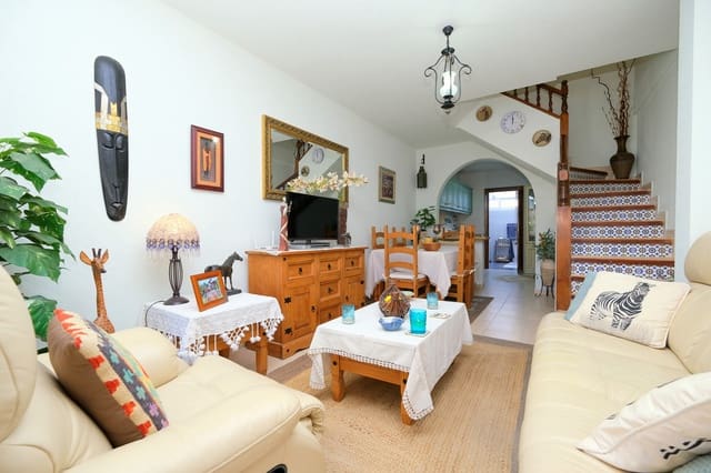 2 bedroom Townhouse for sale in San Miguel de Salinas with pool - € 159,995 (Ref: 9637208)