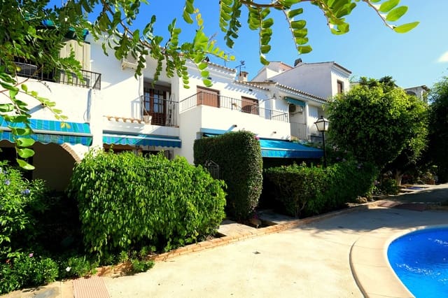 2 bedroom Townhouse for sale in San Miguel de Salinas with pool - € 159,995 (Ref: 9637208)