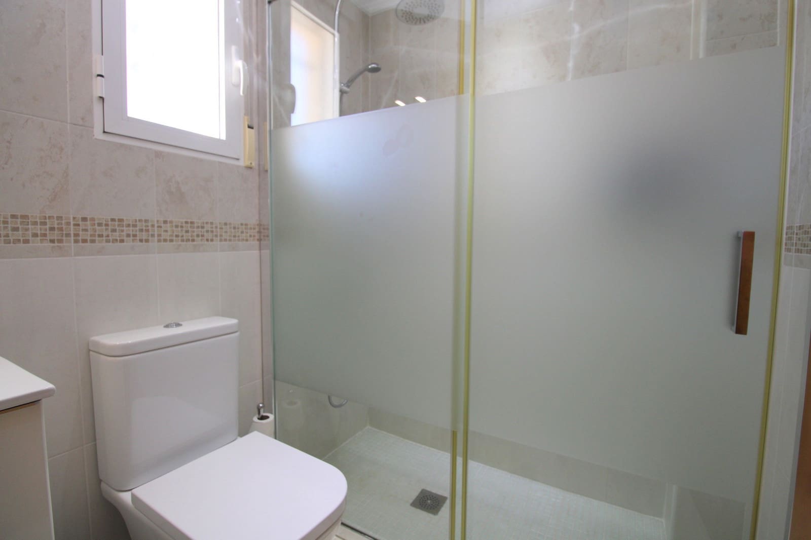 Casa de 3 habitaciones en El Carmoli en venta - 235.000 € (Ref: 9647838)