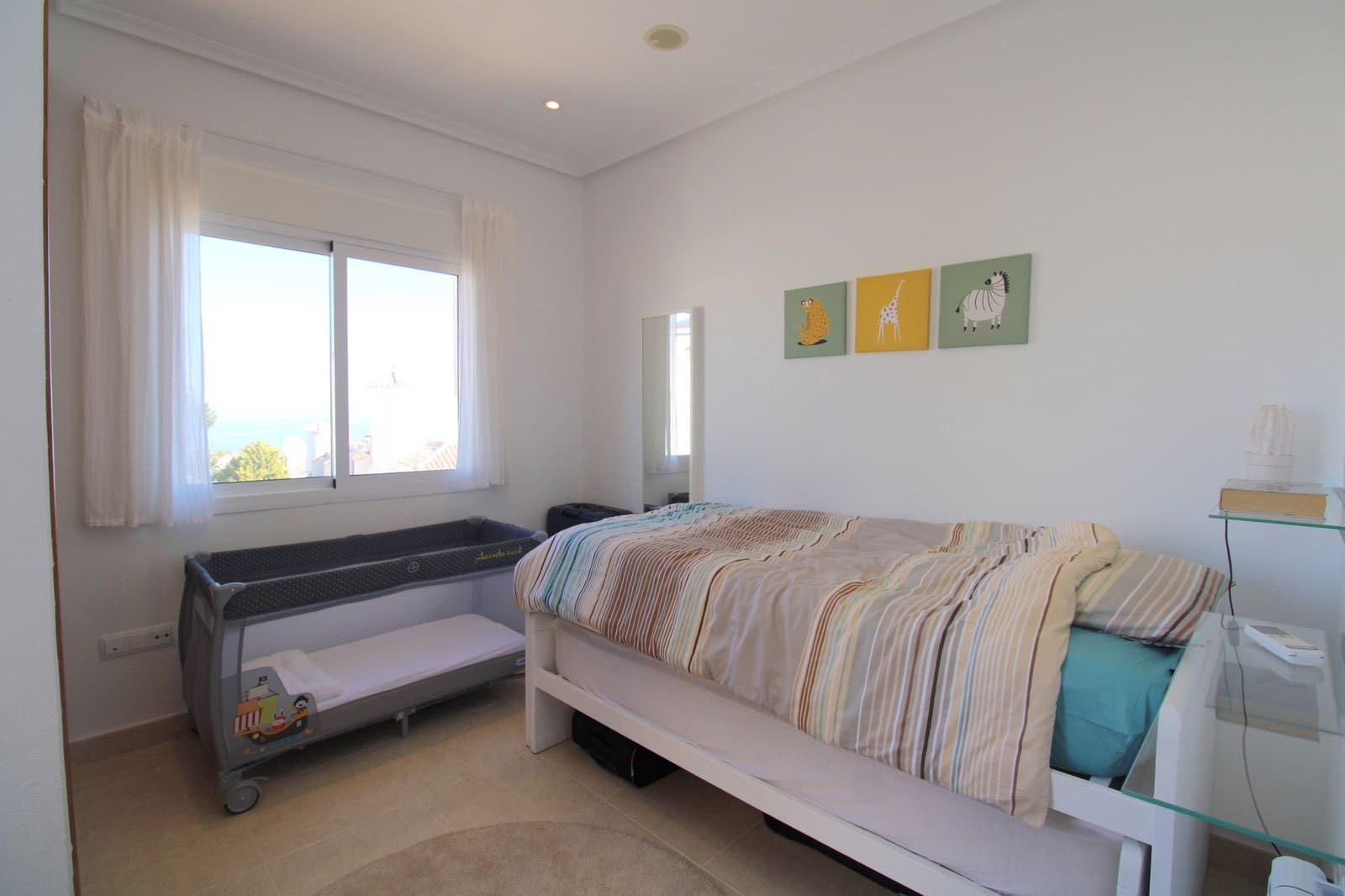 Casa de 3 habitaciones en El Carmoli en venta - 235.000 € (Ref: 9647838)