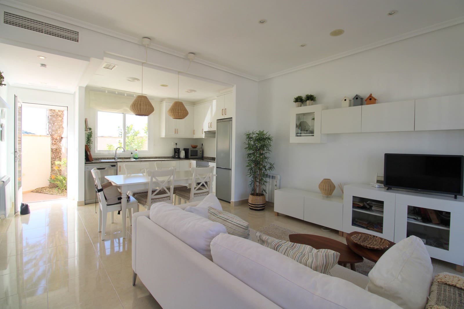 Casa de 3 habitaciones en El Carmoli en venta - 235.000 € (Ref: 9647838)