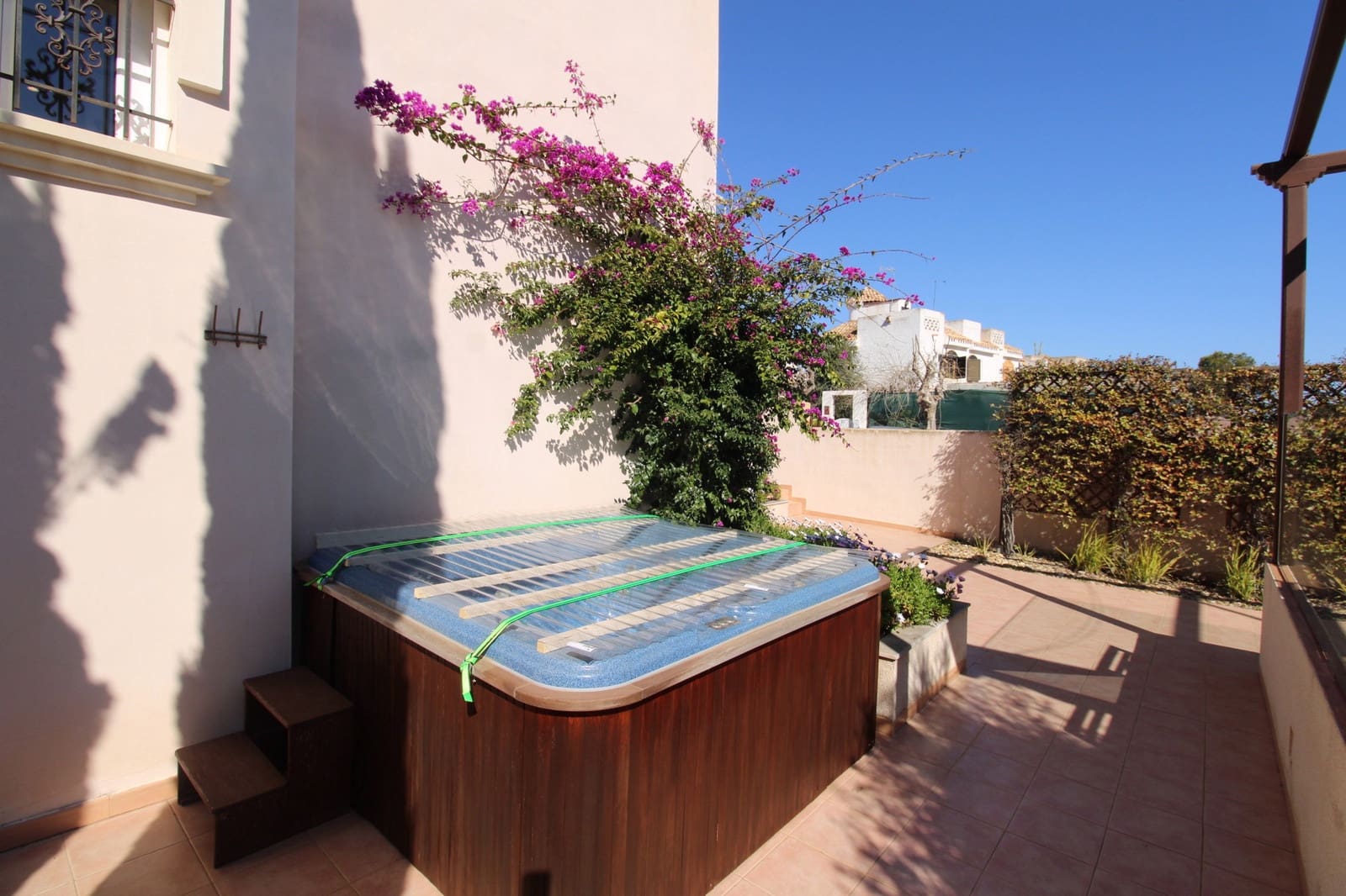 Casa de 3 habitaciones en El Carmoli en venta - 235.000 € (Ref: 9647838)