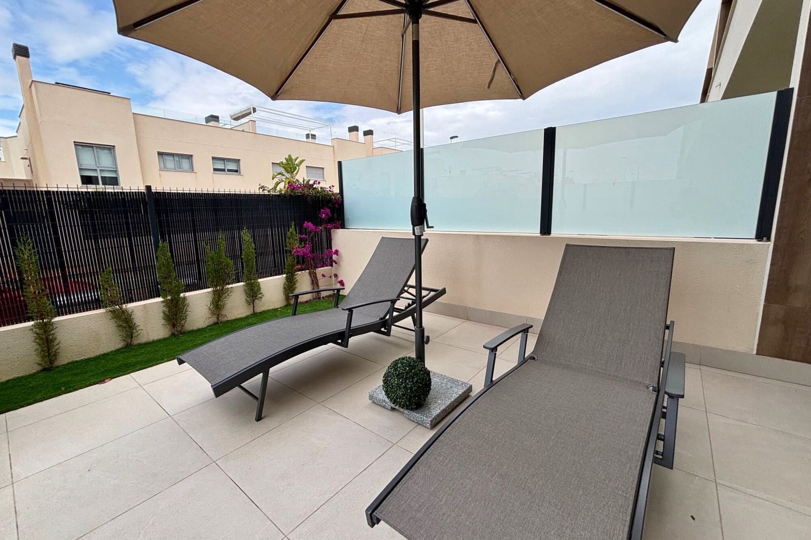 2 slaapkamer Appartement te koop in Torrevieja met zwembad - € 349.000 (Ref: 9651263)