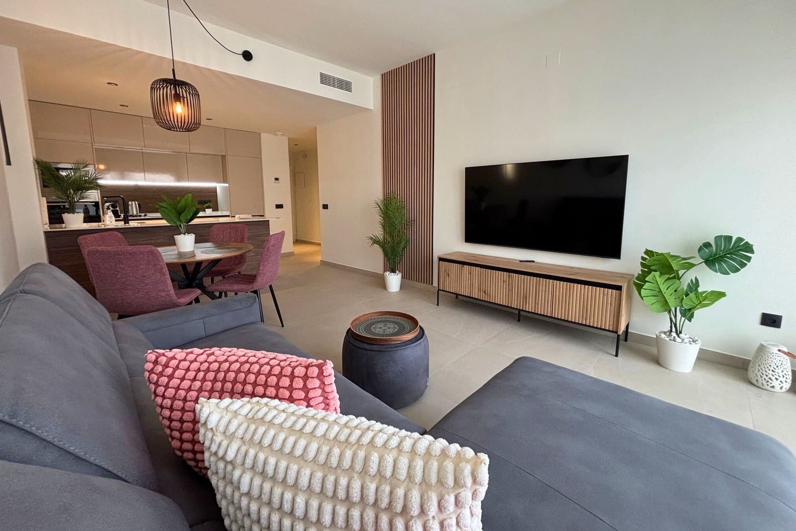 2 slaapkamer Appartement te koop in Torrevieja met zwembad - € 349.000 (Ref: 9651263)