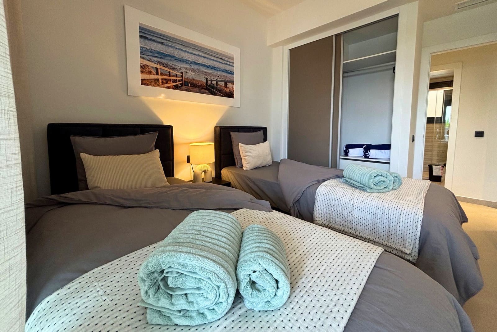 2 slaapkamer Appartement te koop in Torrevieja met zwembad - € 349.000 (Ref: 9651263)